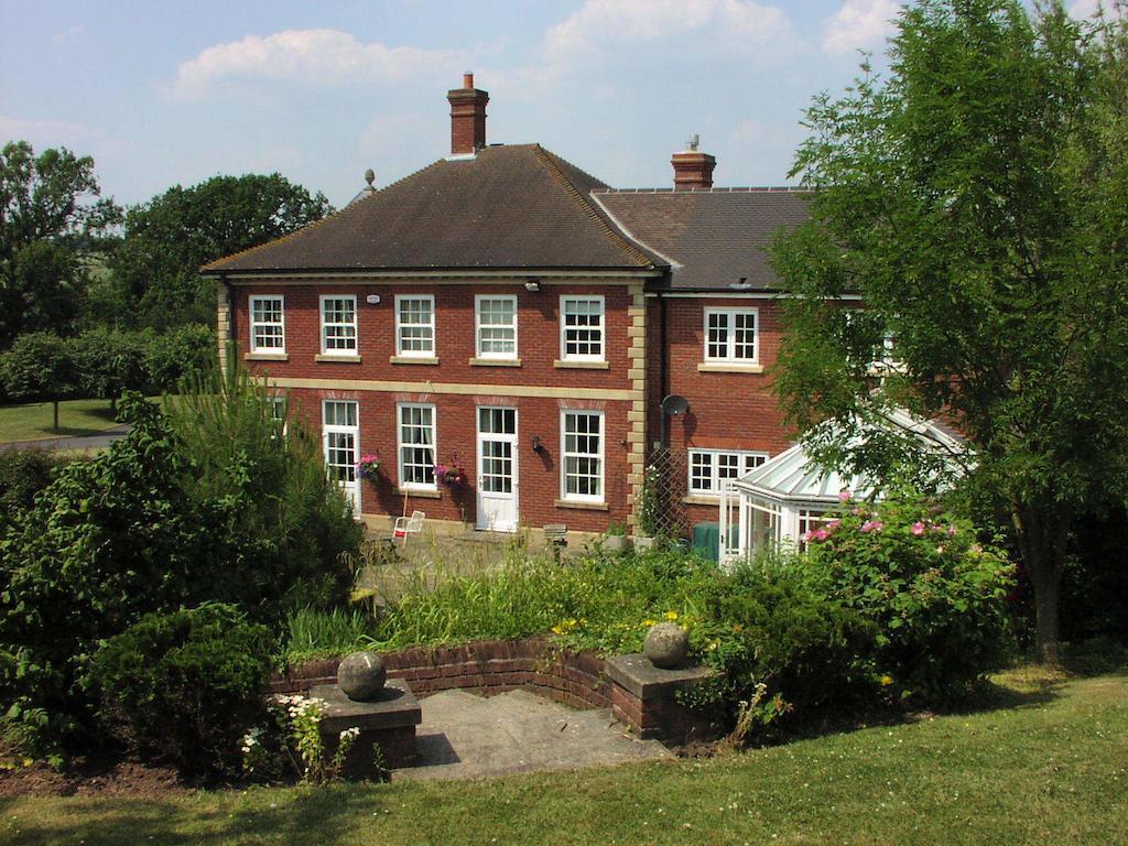 Austons Down Farm B&B Claverdon Dış mekan fotoğraf